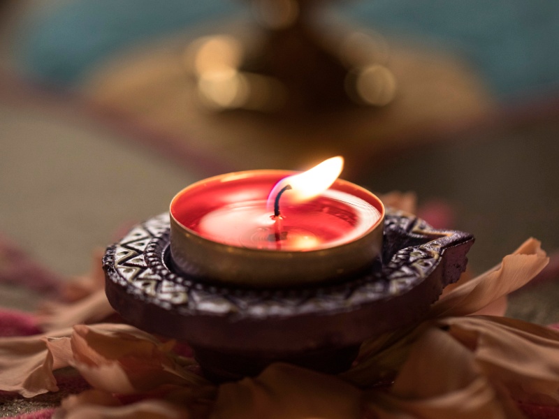 Lighten UP Your Homes At Diwali With Diya